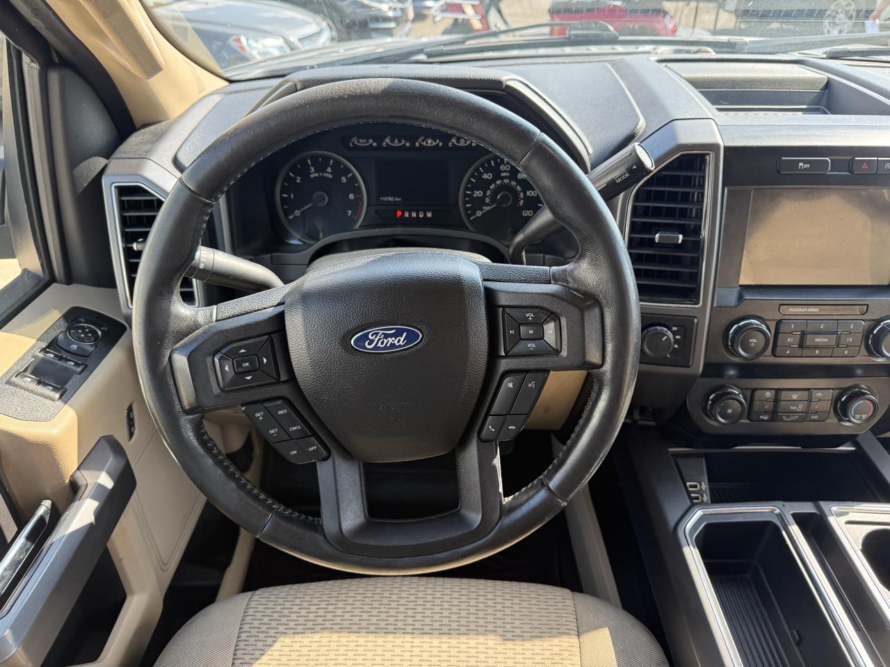 Ford F-150 XLT SuperCrew Short Bed 4WD 2019