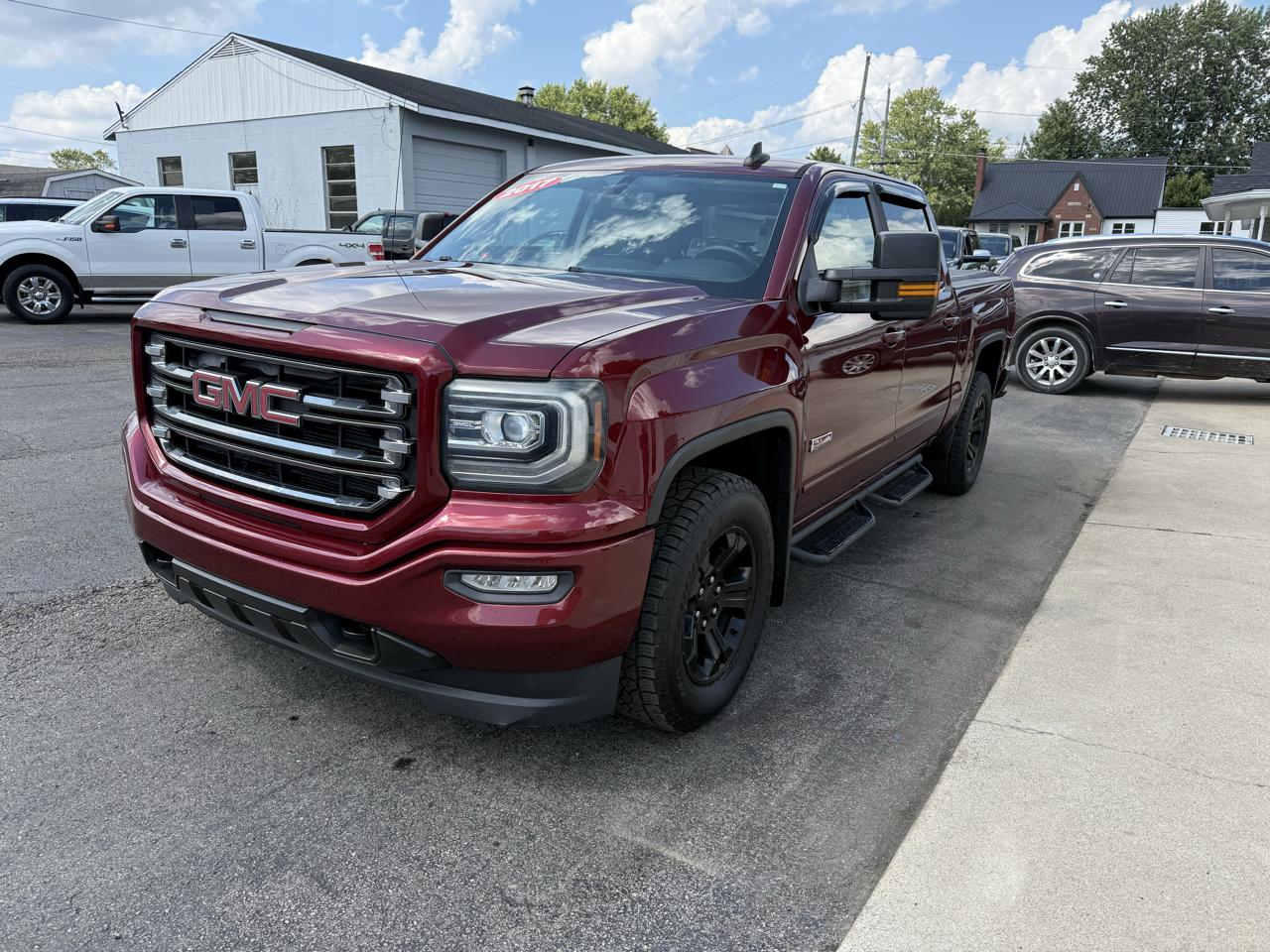 GMC Sierra 1500 4WD Crew Cab 143.5" SLT 2017