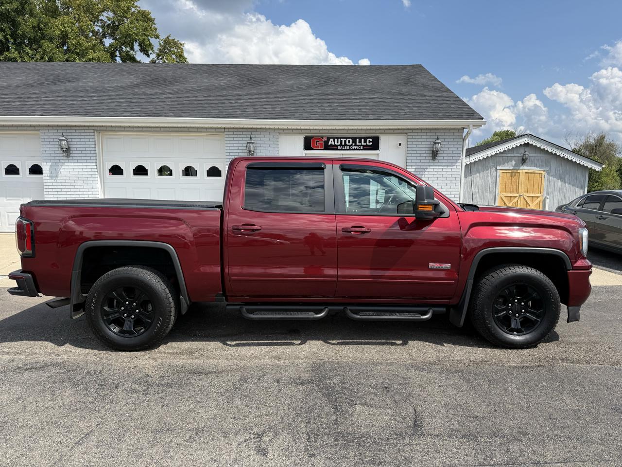 GMC Sierra 1500 4WD Crew Cab 143.5" SLT 2017