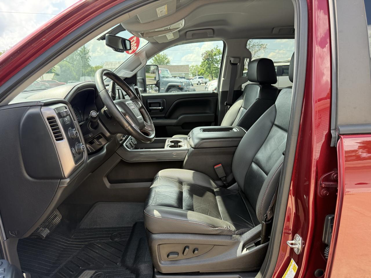 GMC Sierra 1500 4WD Crew Cab 143.5" SLT 2017