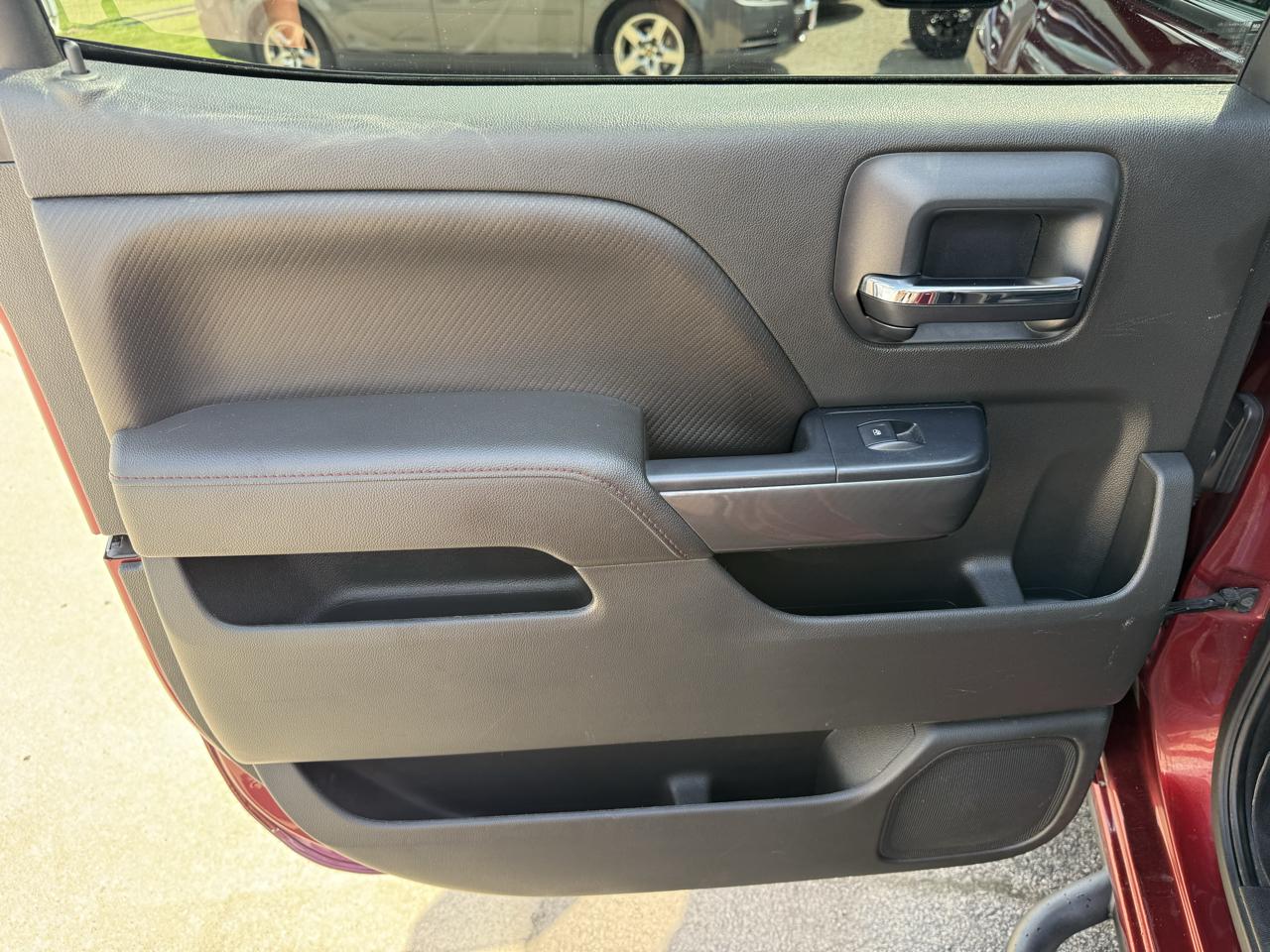 GMC Sierra 1500 4WD Crew Cab 143.5" SLT 2017