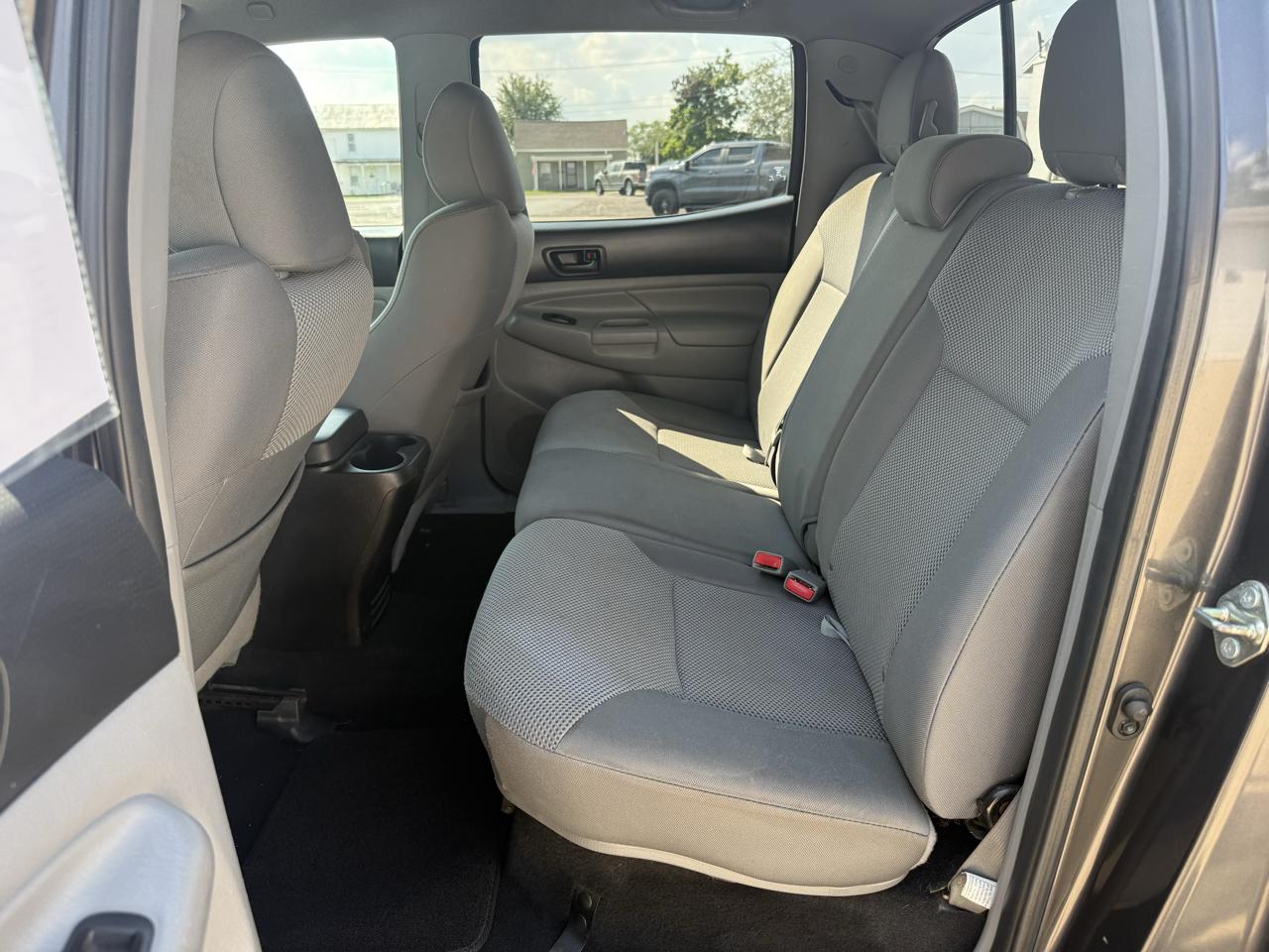 Toyota Tacoma 4WD Double Cab LB V6 AT (Natl) 2014