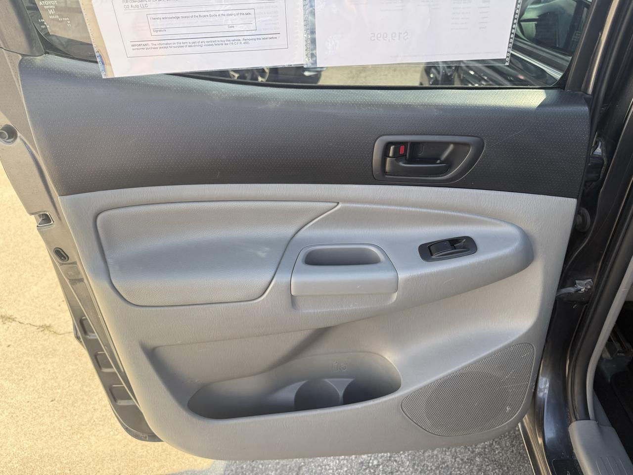 Toyota Tacoma 4WD Double Cab LB V6 AT (Natl) 2014