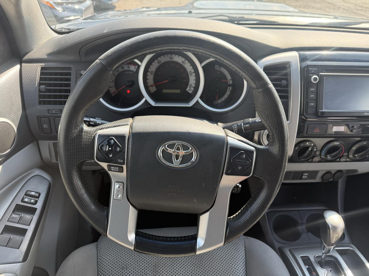 Toyota Tacoma 4WD Double Cab LB V6 AT (Natl) 2014