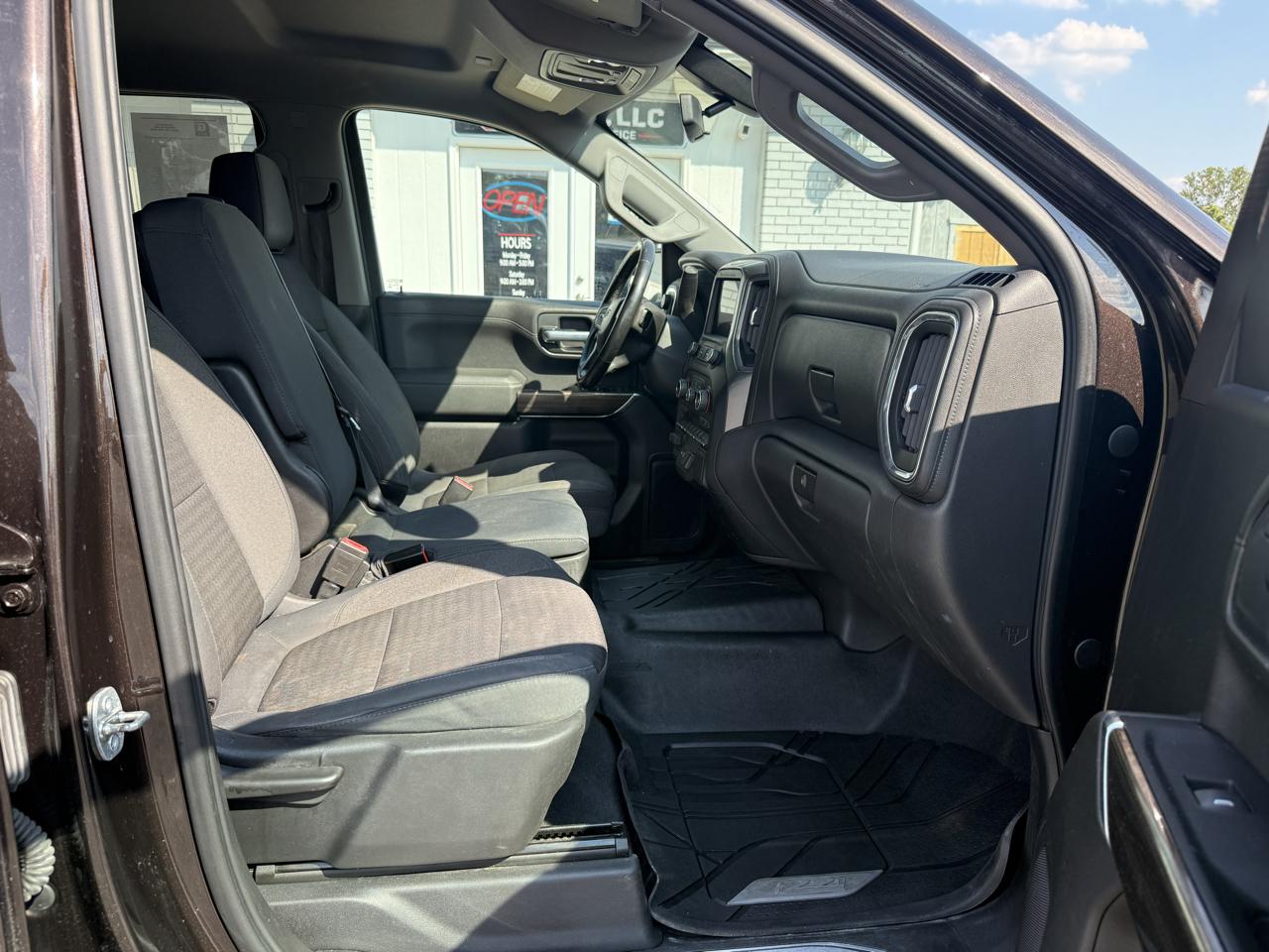 Chevrolet Silverado 1500 4WD Crew Cab 147" RST 2019