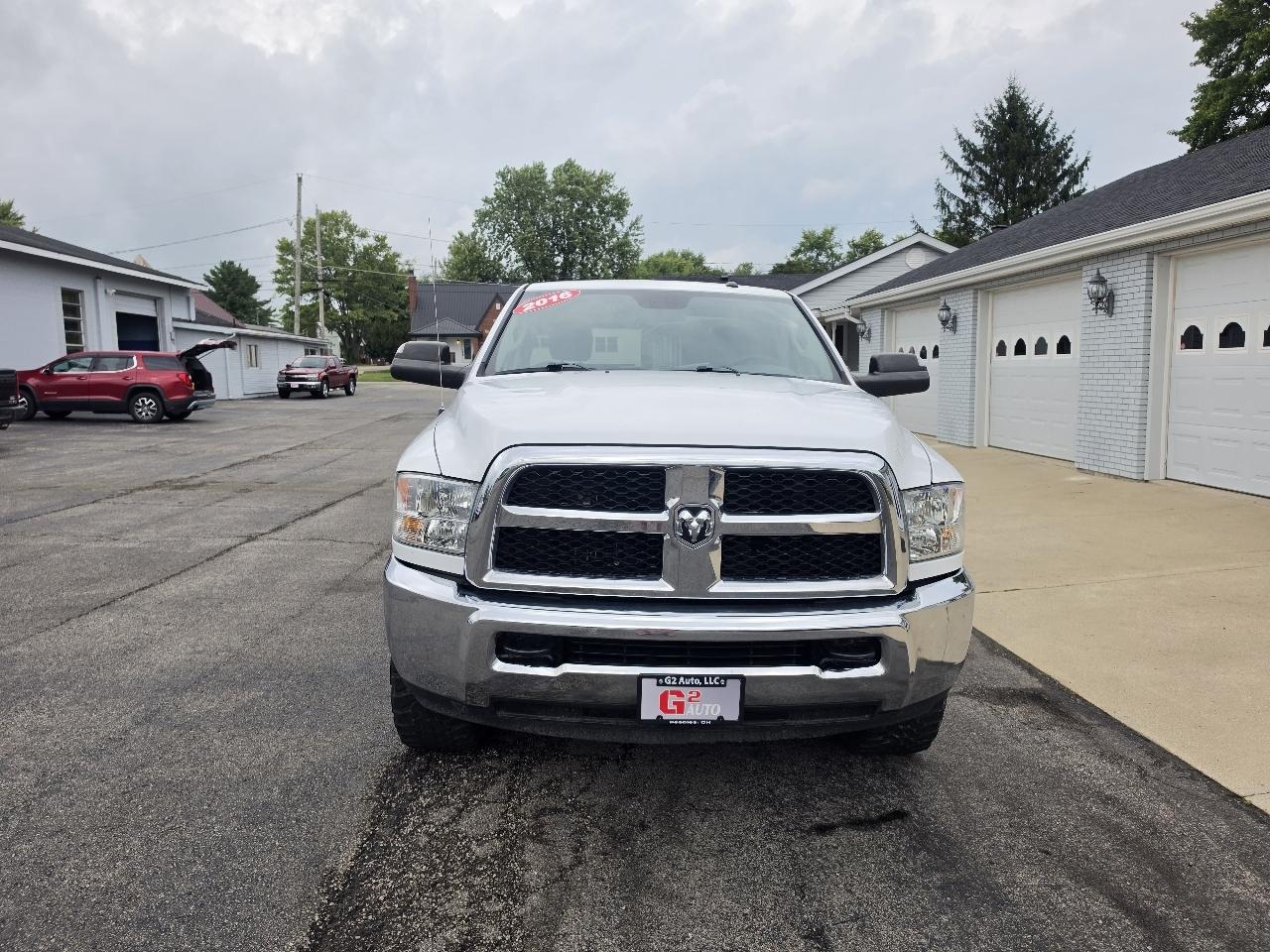 RAM 3500 4WD Reg Cab 140.5" Tradesman 2016