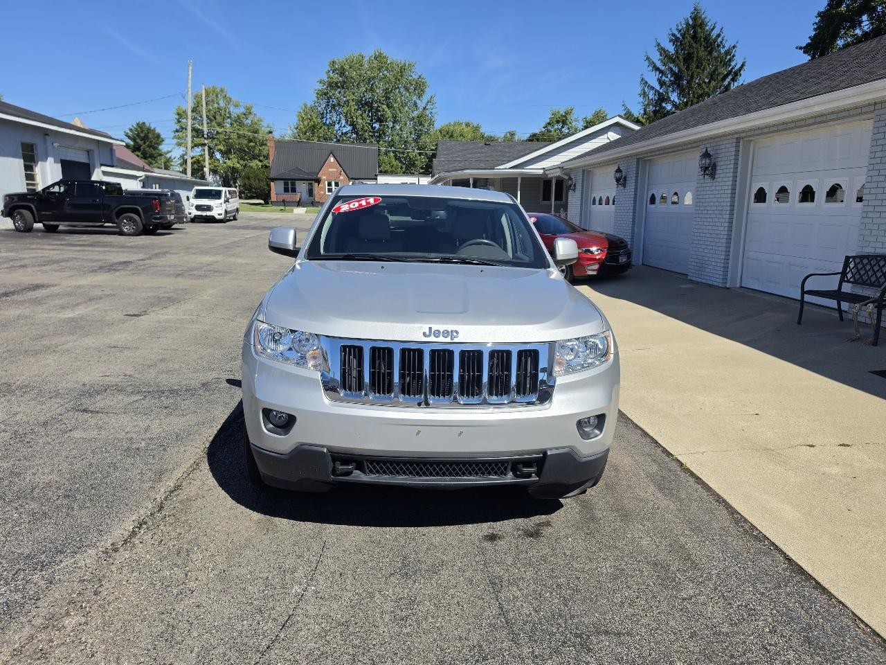 Jeep Grand Cherokee 4WD 4dr Laredo 2011