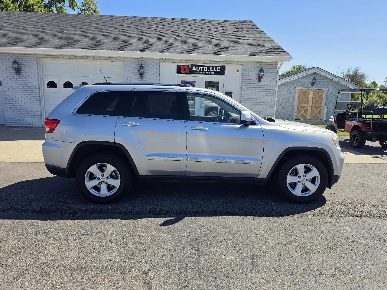 Jeep Grand Cherokee 4WD 4dr Laredo 2011
