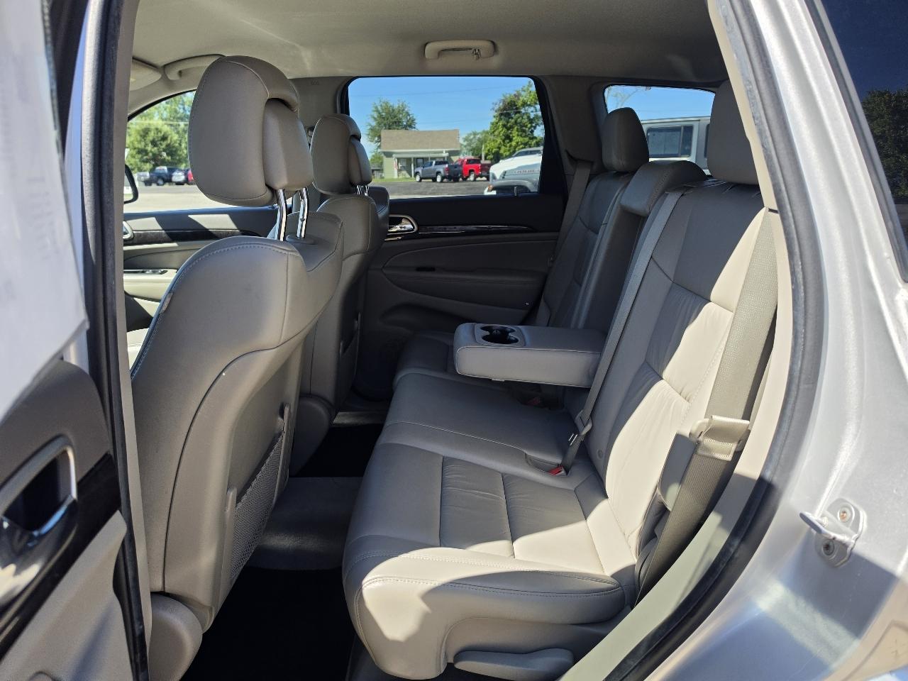 Jeep Grand Cherokee 4WD 4dr Laredo 2011