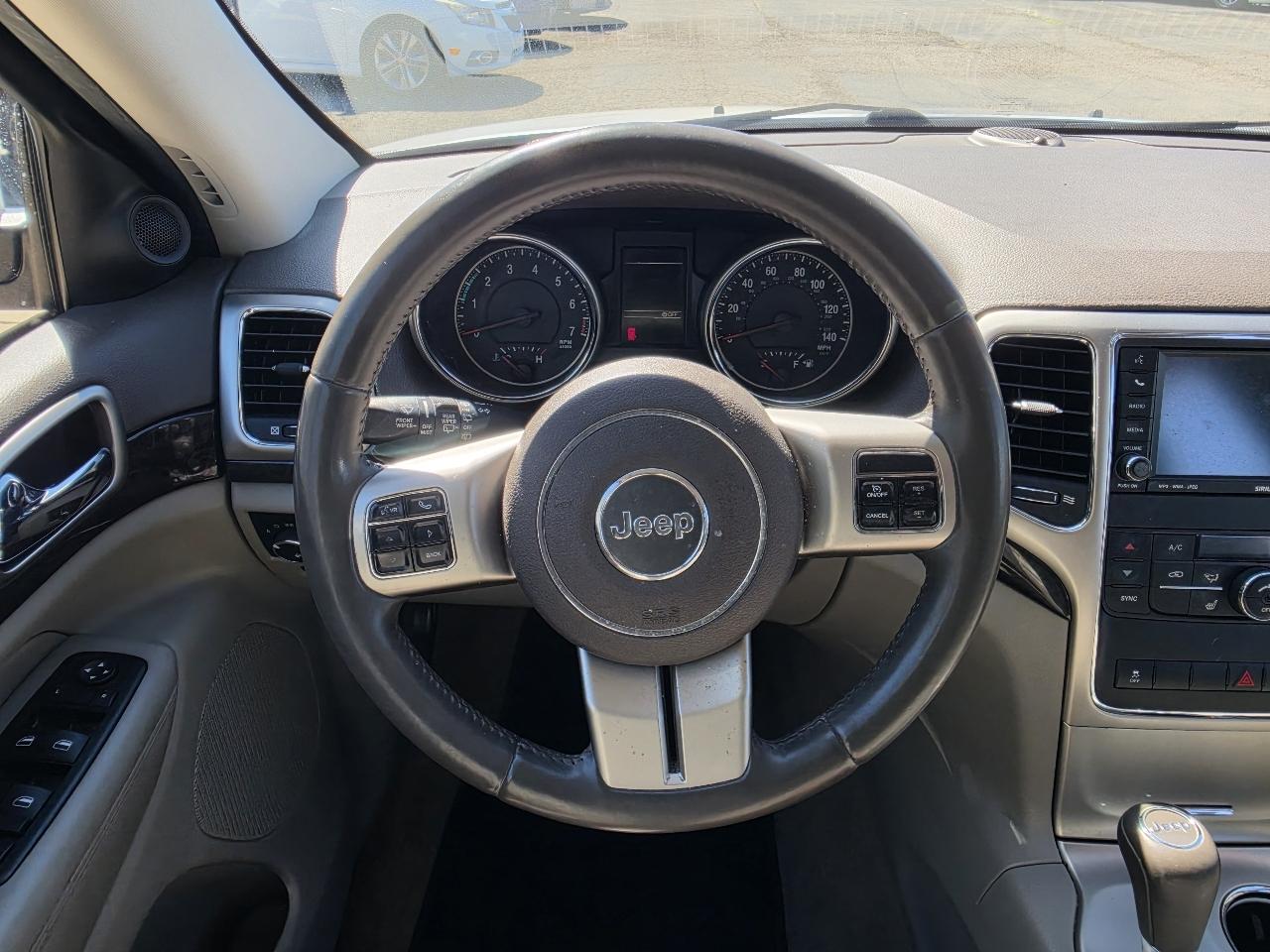 Jeep Grand Cherokee 4WD 4dr Laredo 2011
