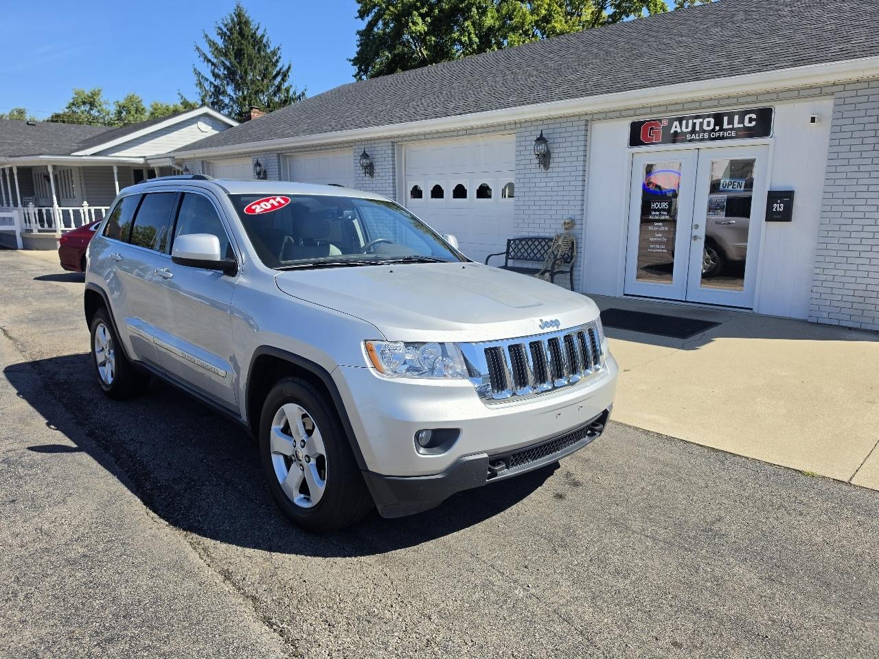 2011 Jeep Grand Cherokee 4WD 4dr Laredo