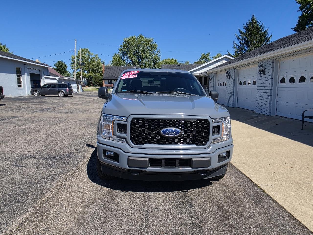Ford F-150 4WD SuperCrew 145" STX 2019