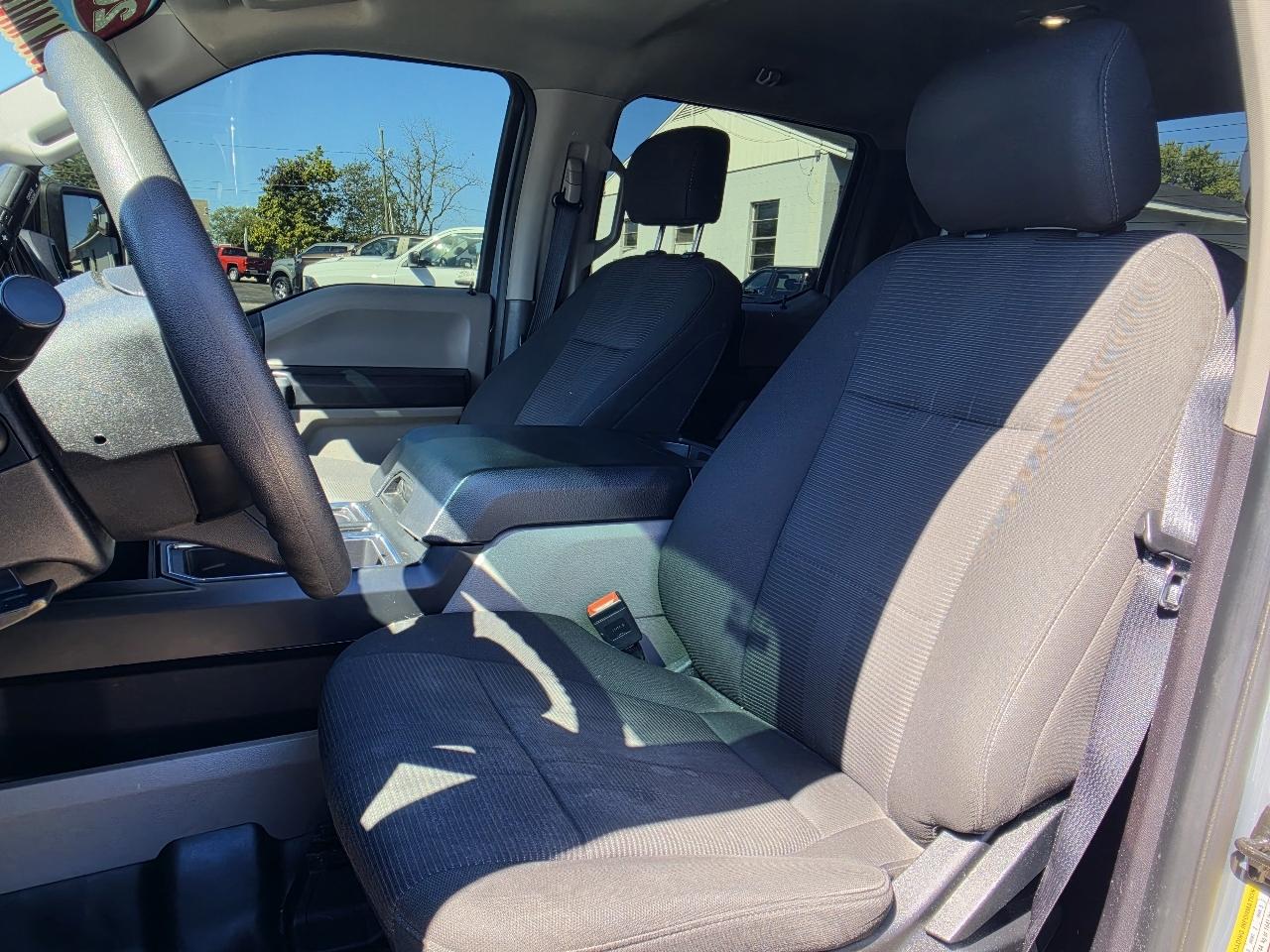 Ford F-150 4WD SuperCrew 145" STX 2019
