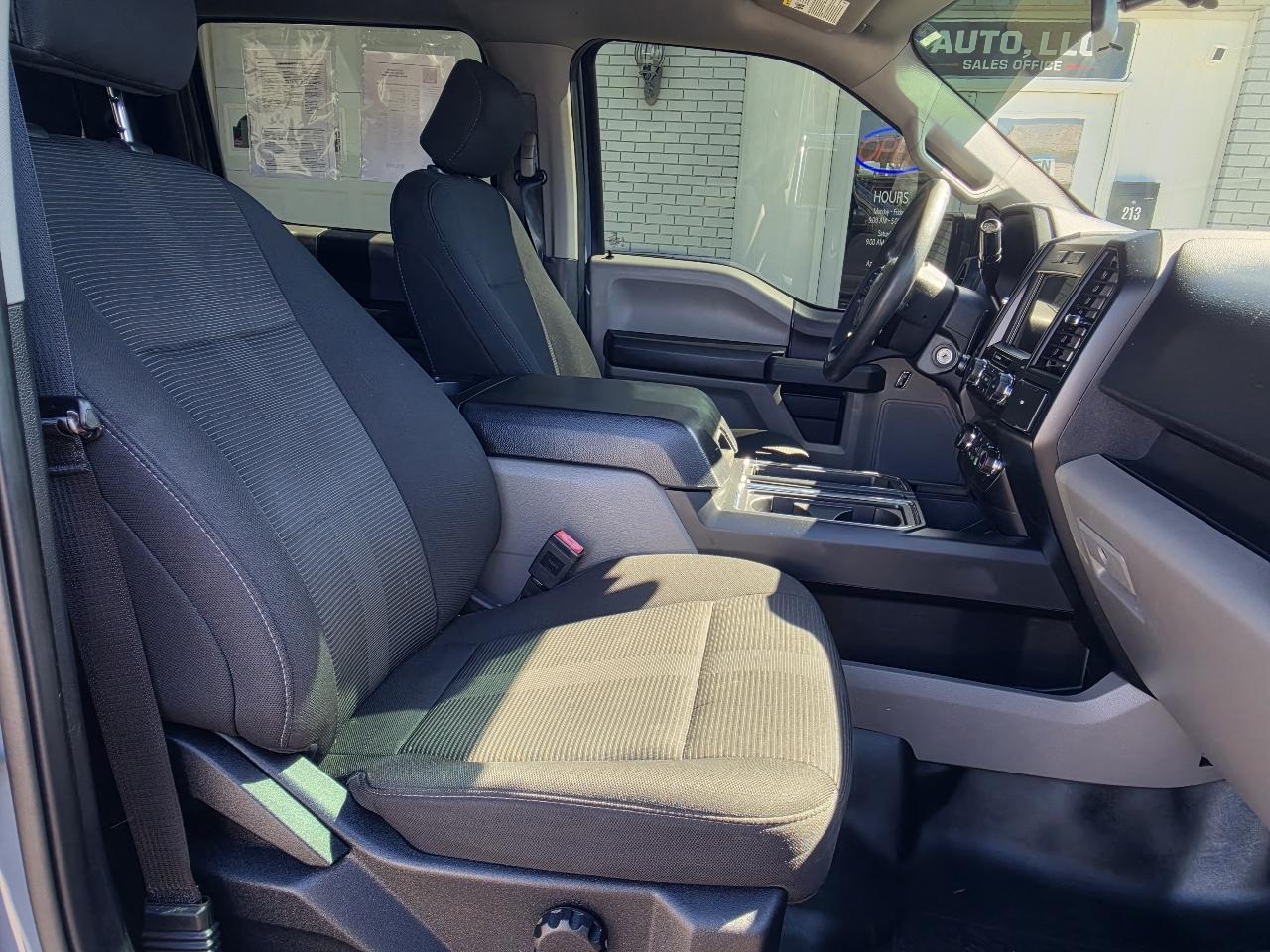 Ford F-150 4WD SuperCrew 145" STX 2019