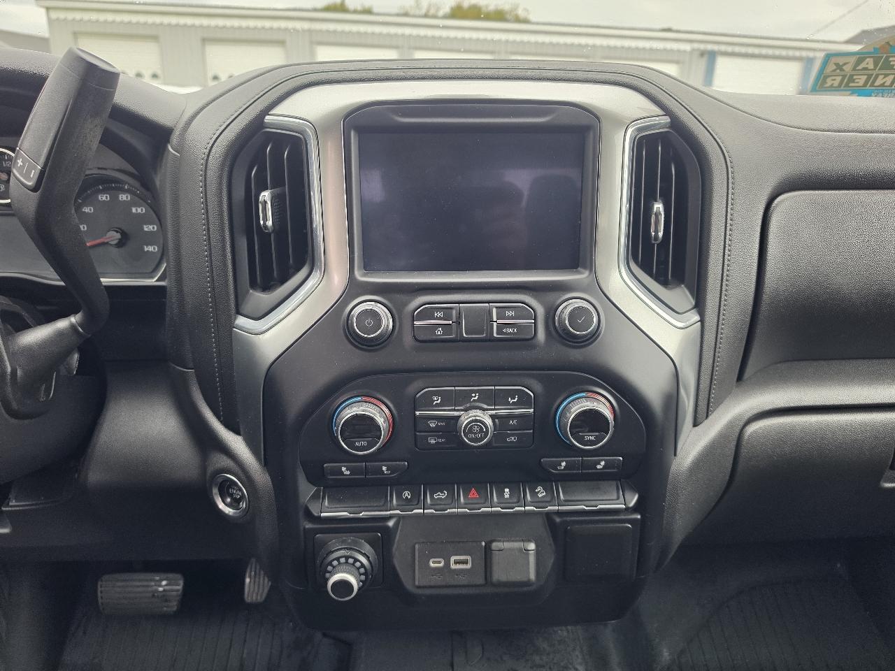 Chevrolet Silverado 1500 4WD Crew Cab 147" LT 2020