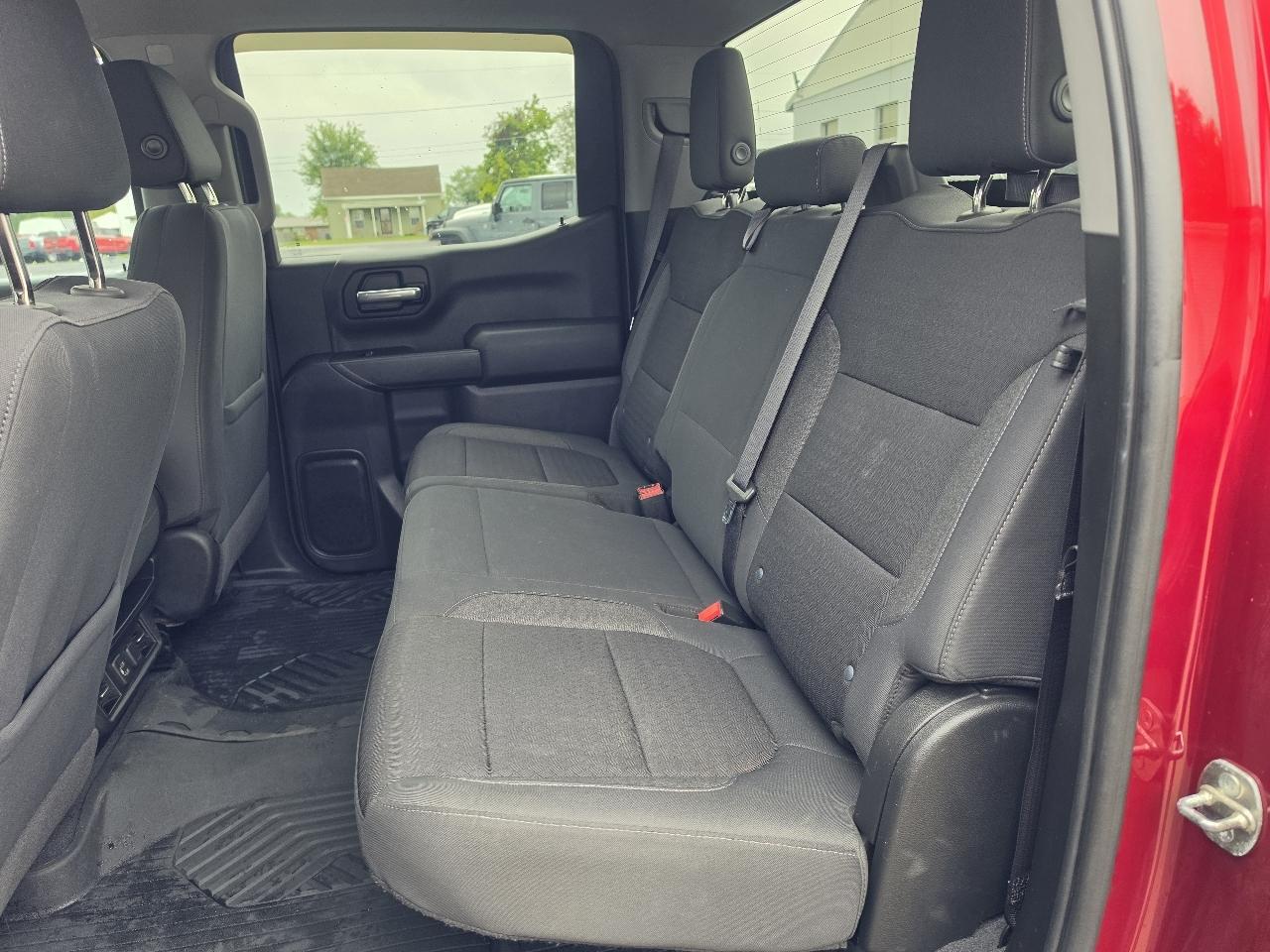 Chevrolet Silverado 1500 4WD Crew Cab 147" LT 2020