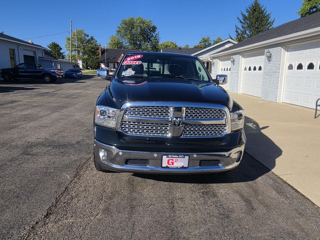 RAM 1500 4WD Crew Cab 140.5" Laramie 2016