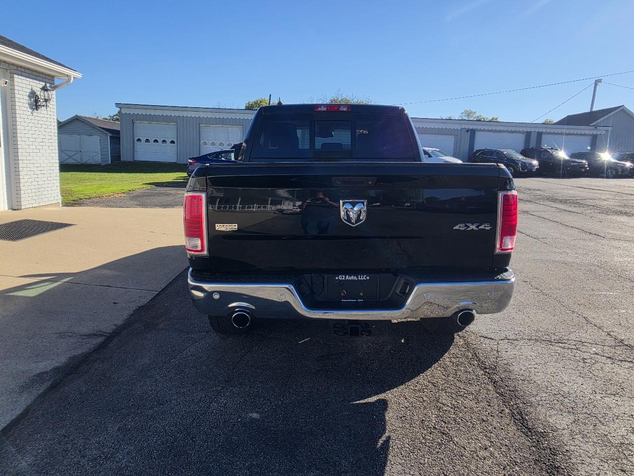 RAM 1500 4WD Crew Cab 140.5" Laramie 2016