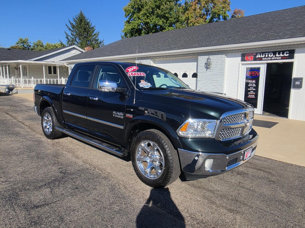 2016 RAM 1500 4WD Crew Cab 140.5" Laramie