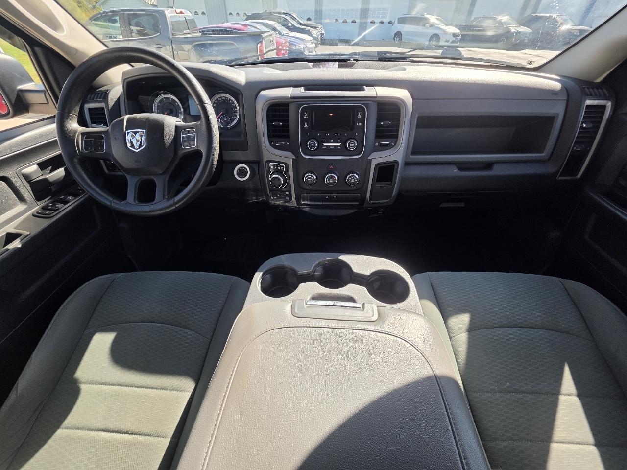 RAM 1500 4WD Quad Cab 140.5" Express 2014