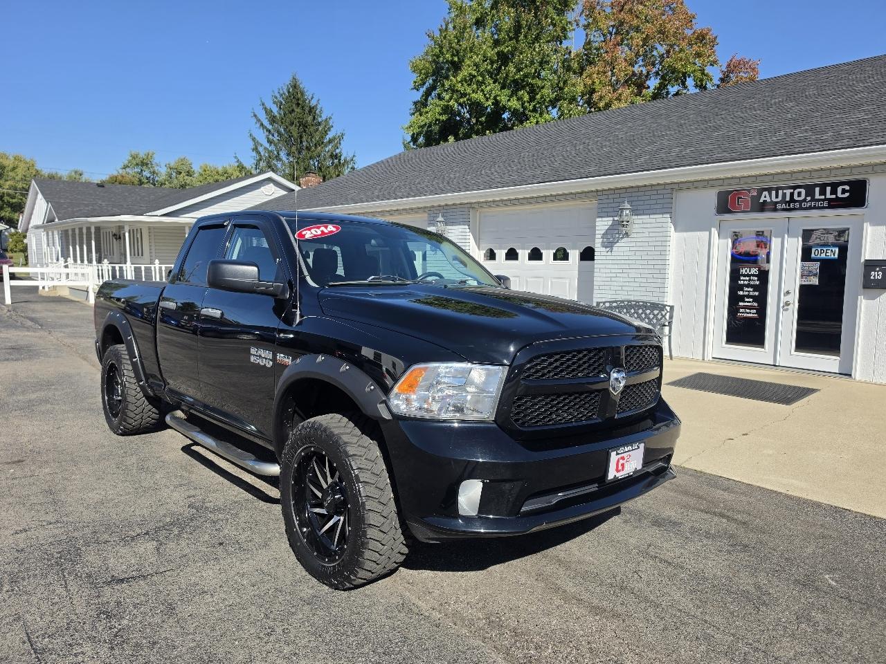 2014 RAM 1500 4WD Quad Cab 140.5" Express