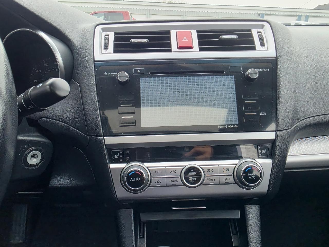 Subaru Legacy 4dr Sdn 2.5i Premium 2015