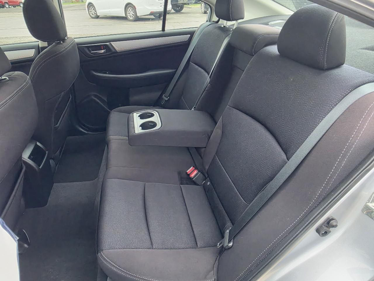 Subaru Legacy 4dr Sdn 2.5i Premium 2015