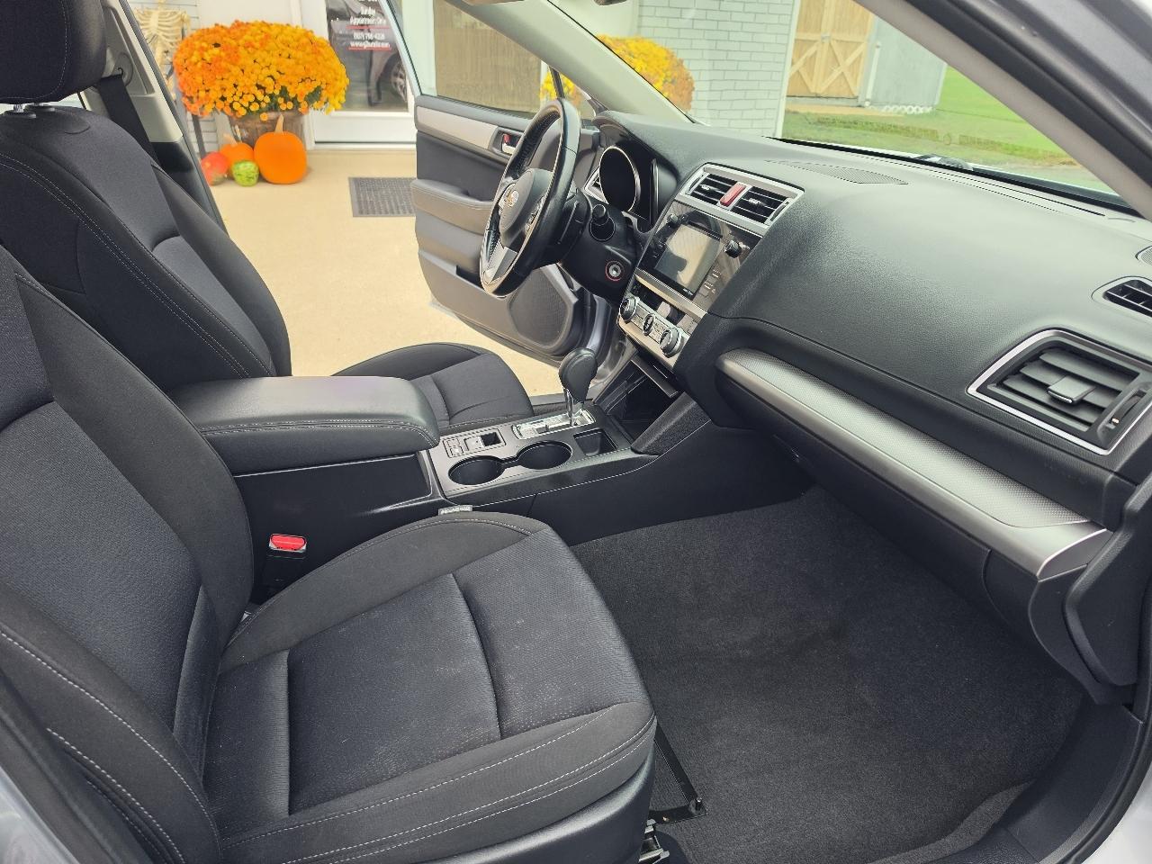 Subaru Legacy 4dr Sdn 2.5i Premium 2015