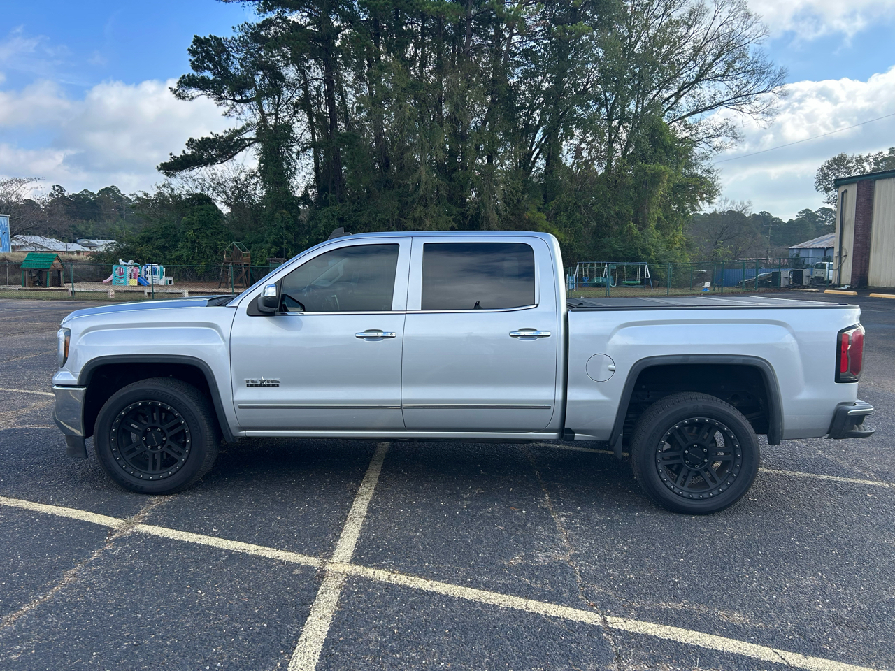 2018 GMC Sierra 1500 SLT Crew Cab Short Box 2WD