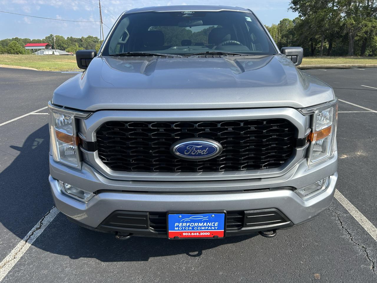 Ford F-150 photo 2