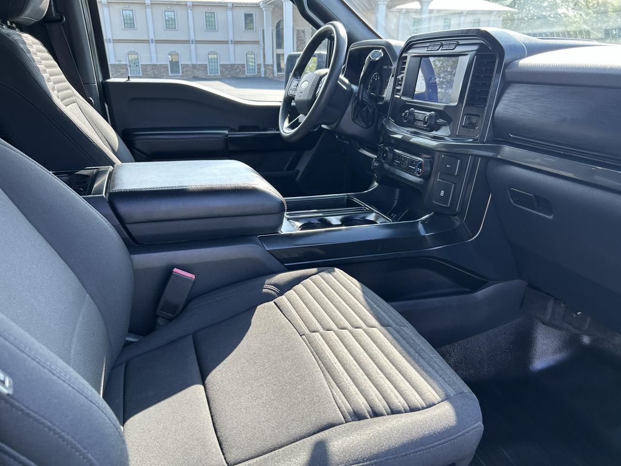 Ford F-150 photo 4
