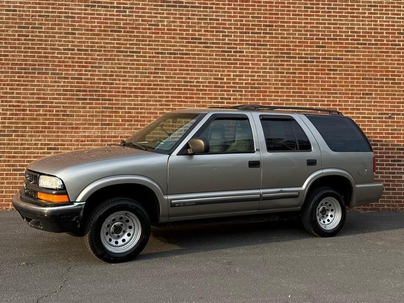 2000 Chevrolet Blazer LS 4-Door 4WD