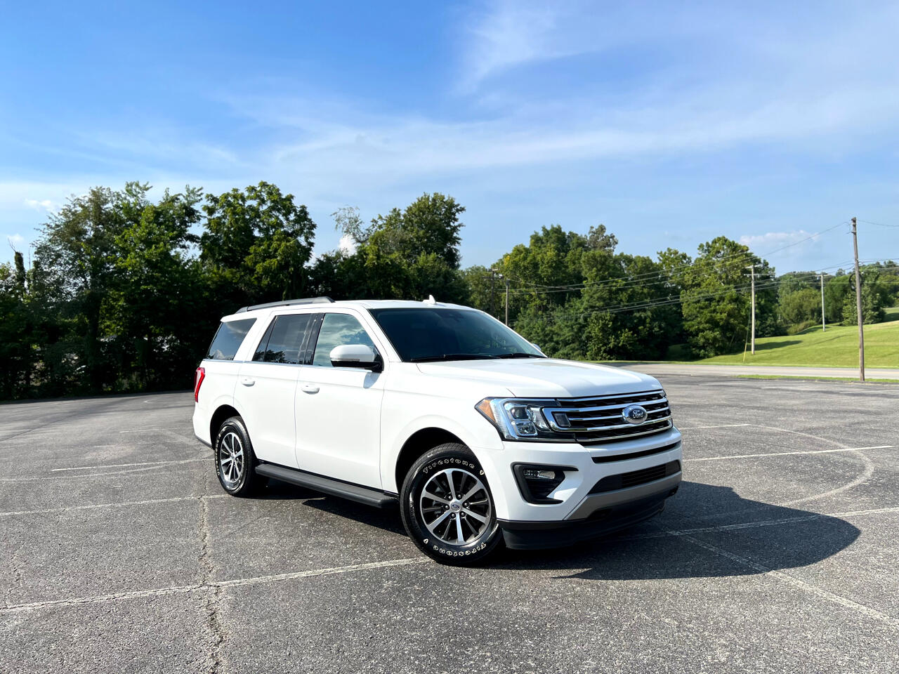 Ford Expedition XLT 4D SUV 4WD 2020