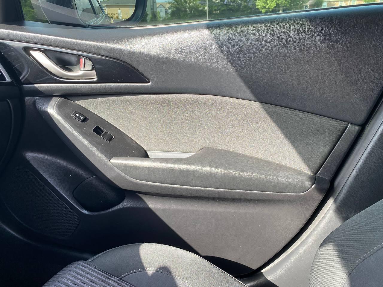 Mazda MAZDA3 i Touring AT 4-Door 2016