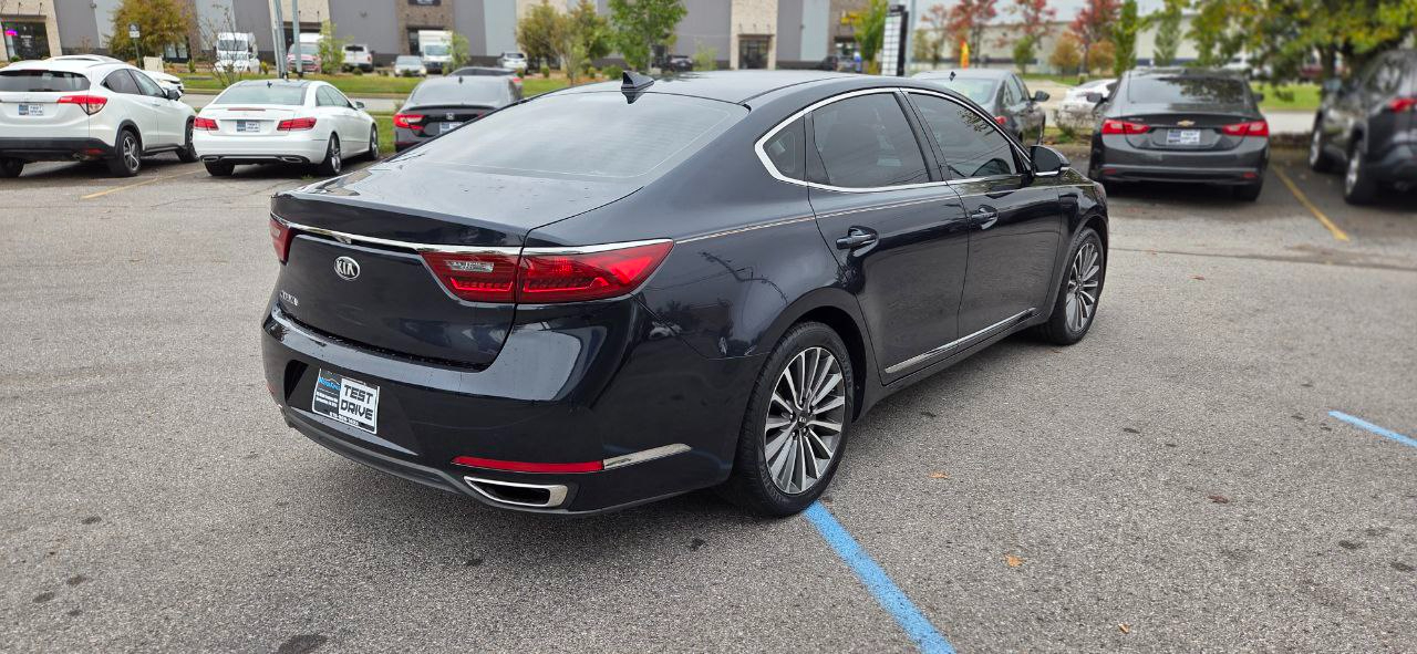 Kia Cadenza Premium 2017 Kia Cadenza Premium 2017