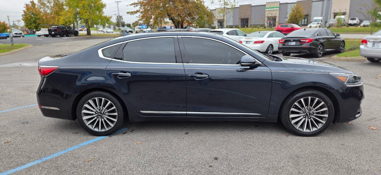 Kia Cadenza Premium 2017 Kia Cadenza Premium 2017