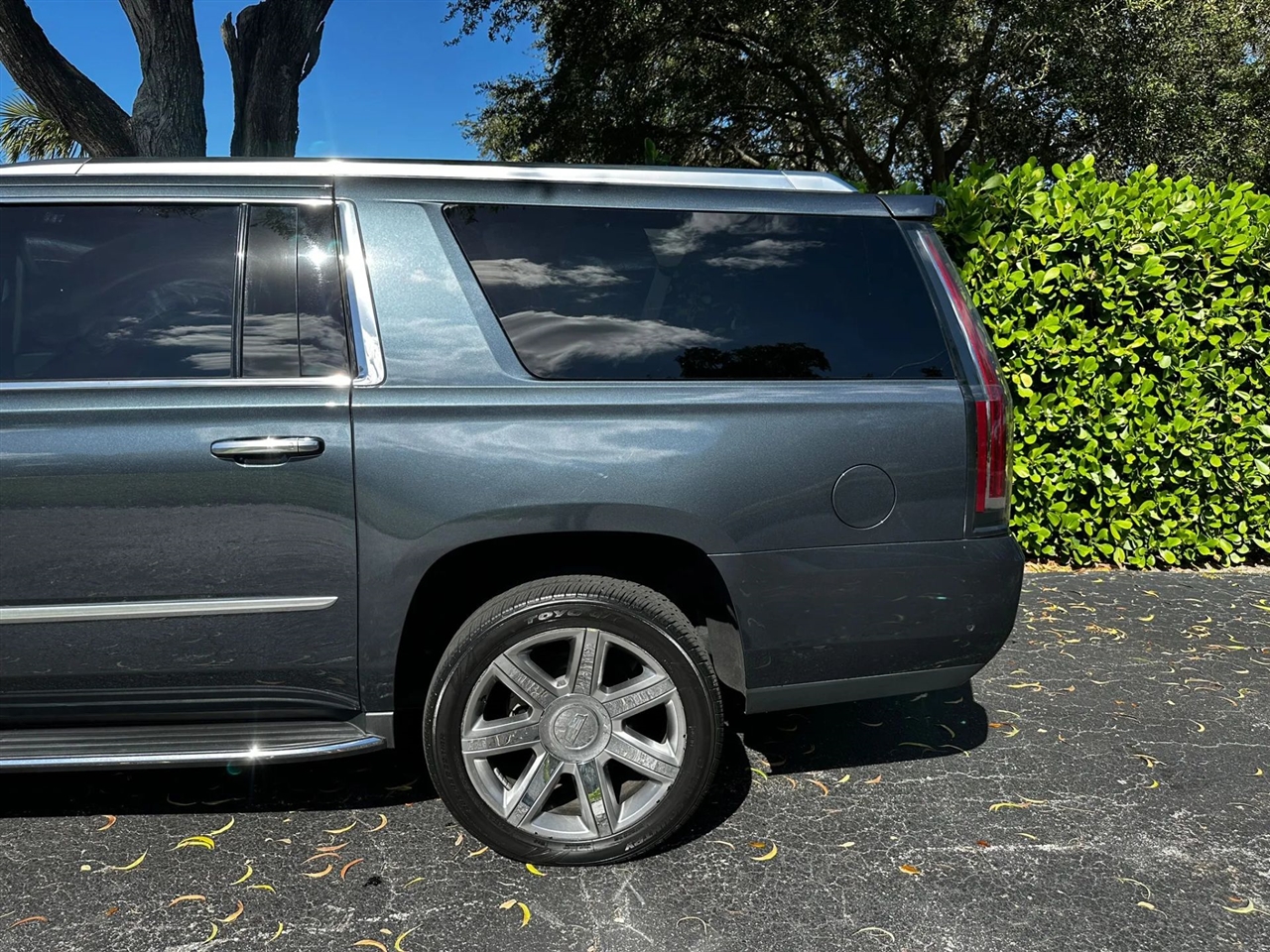 Cadillac Escalade ESV 2WD Luxury 2020 Cadillac Escalade ESV 2WD Luxury 2020