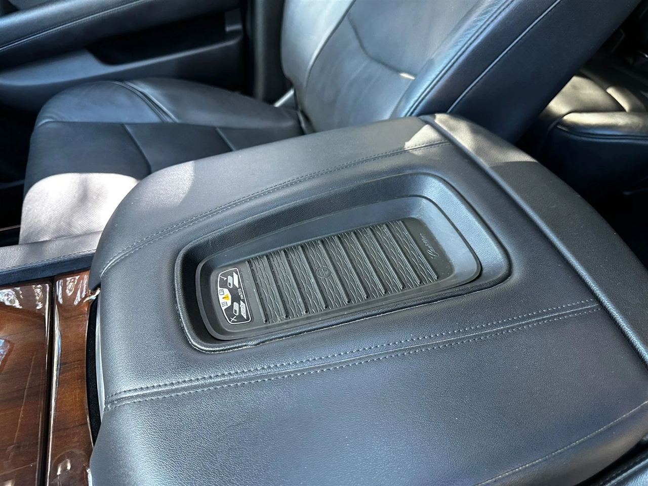 Cadillac Escalade ESV 2WD Luxury 2020 Cadillac Escalade ESV 2WD Luxury 2020