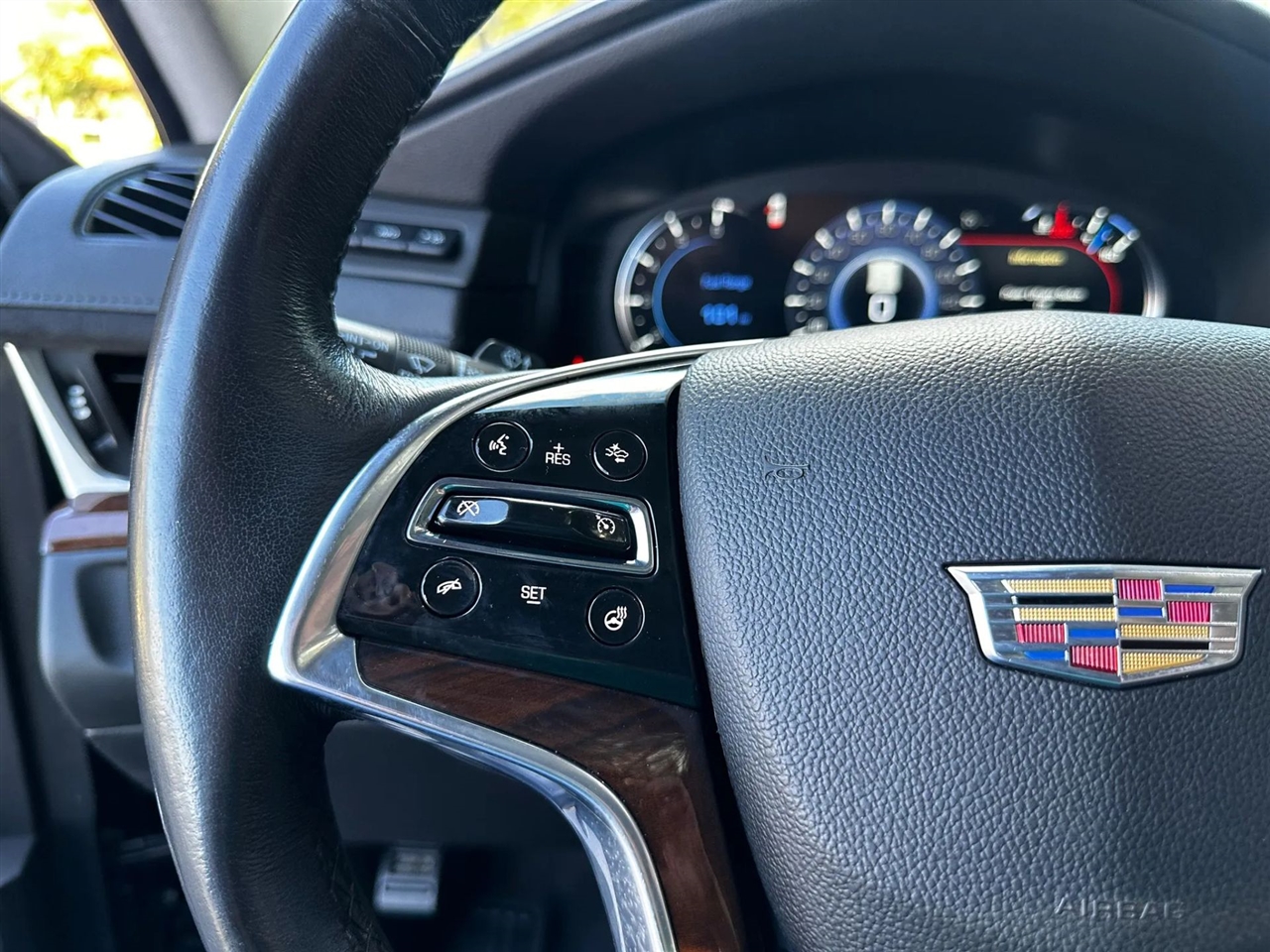 Cadillac Escalade ESV 2WD Luxury 2020 Cadillac Escalade ESV 2WD Luxury 2020