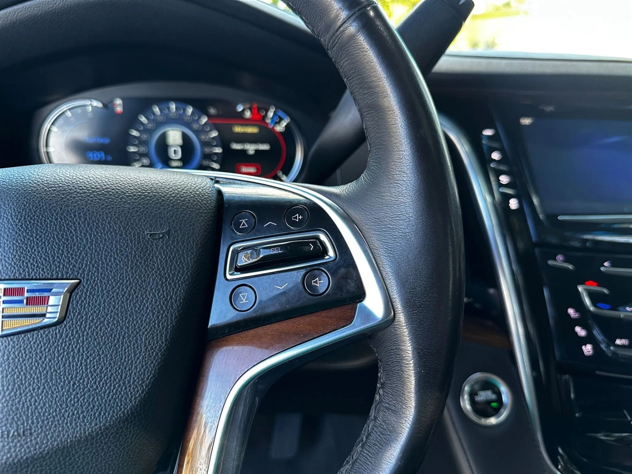 Cadillac Escalade ESV 2WD Luxury 2020 Cadillac Escalade ESV 2WD Luxury 2020
