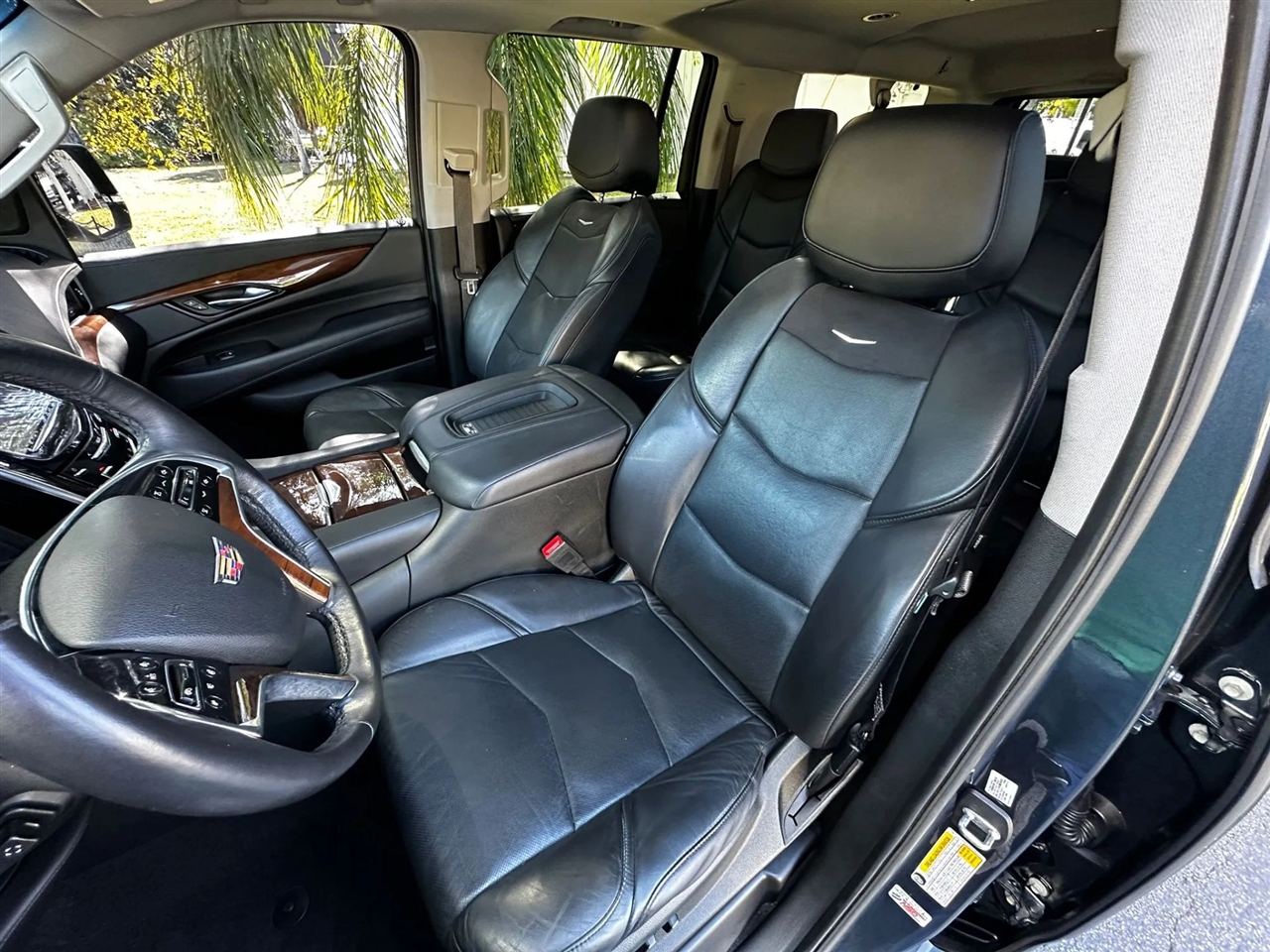 Cadillac Escalade ESV 2WD Luxury 2020 Cadillac Escalade ESV 2WD Luxury 2020