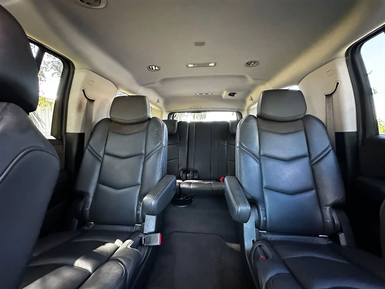 Cadillac Escalade ESV 2WD Luxury 2020 Cadillac Escalade ESV 2WD Luxury 2020