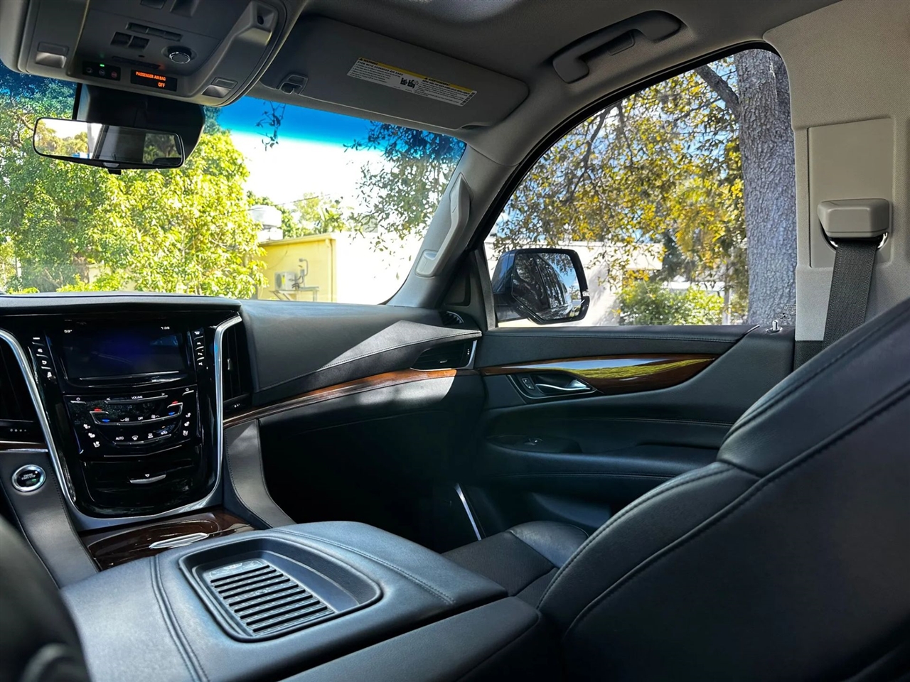 Cadillac Escalade ESV 2WD Luxury 2020 Cadillac Escalade ESV 2WD Luxury 2020