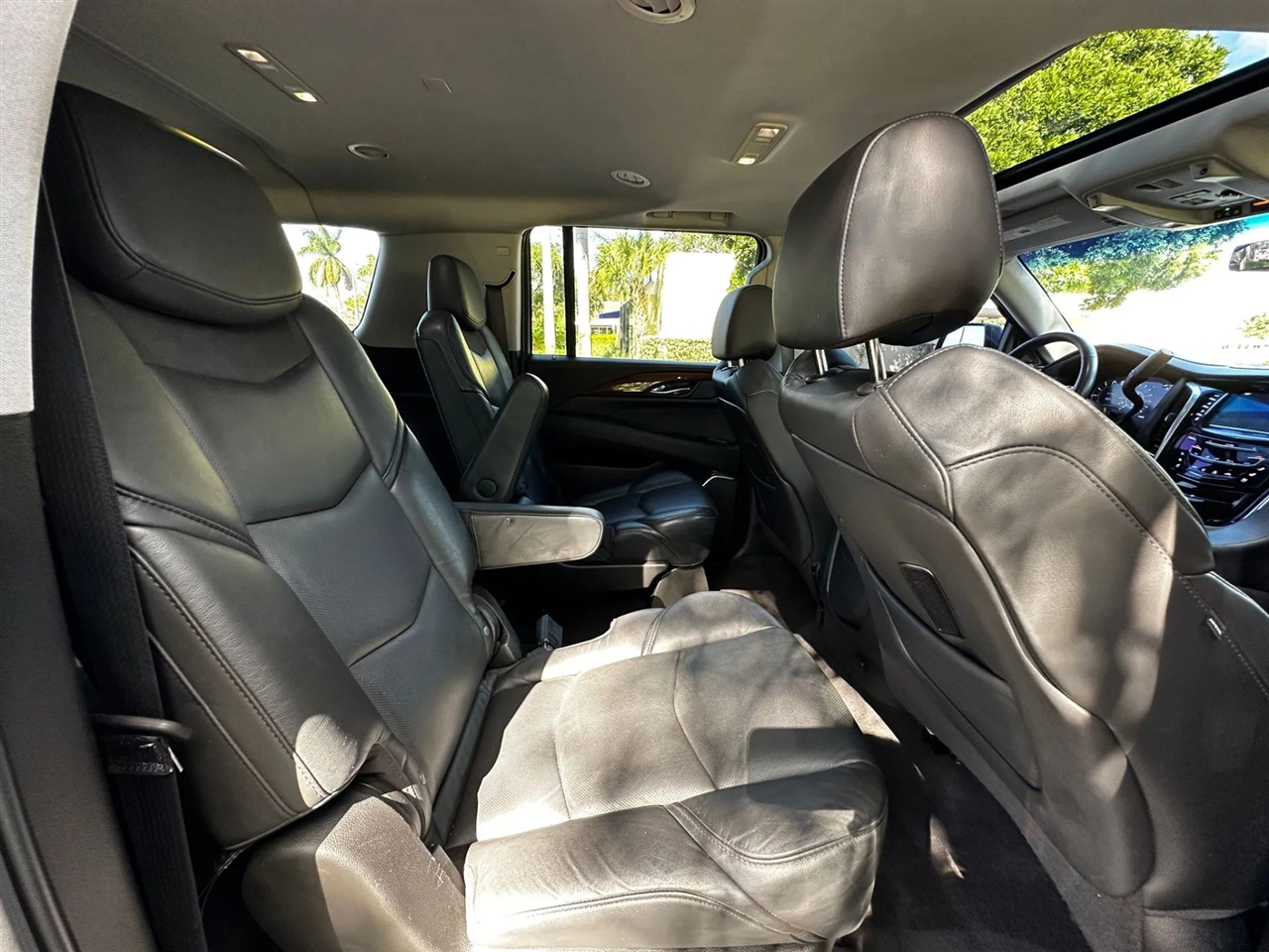 Cadillac Escalade ESV 2WD Luxury 2020 Cadillac Escalade ESV 2WD Luxury 2020