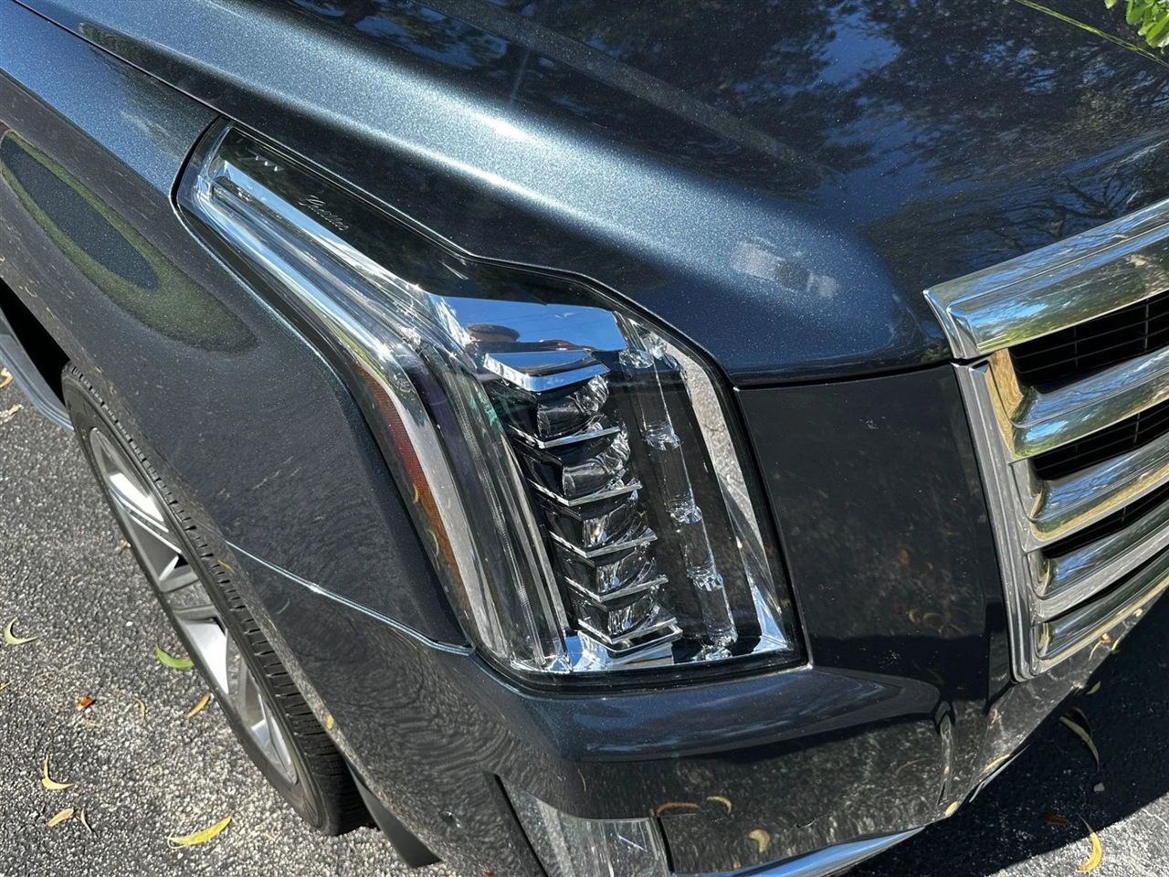 Cadillac Escalade ESV 2WD Luxury 2020 Cadillac Escalade ESV 2WD Luxury 2020