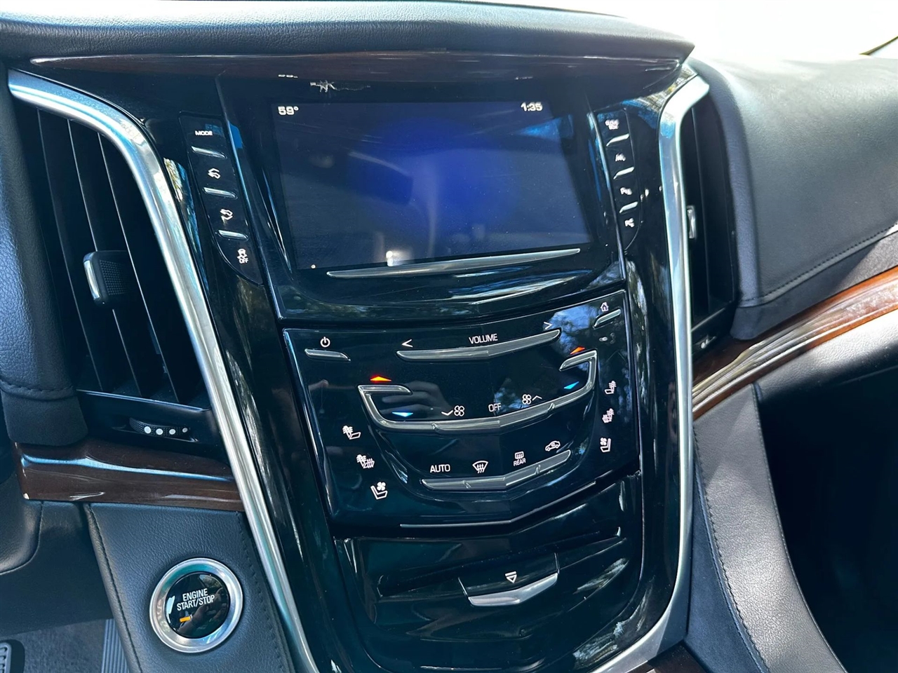 Cadillac Escalade ESV 2WD Luxury 2020 Cadillac Escalade ESV 2WD Luxury 2020