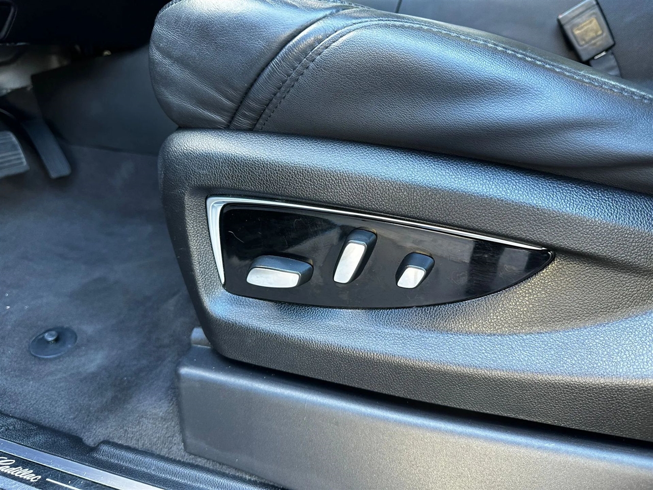 Cadillac Escalade ESV 2WD Luxury 2020 Cadillac Escalade ESV 2WD Luxury 2020