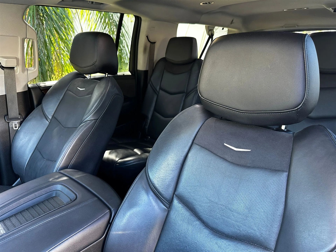 Cadillac Escalade ESV 2WD Luxury 2020 Cadillac Escalade ESV 2WD Luxury 2020