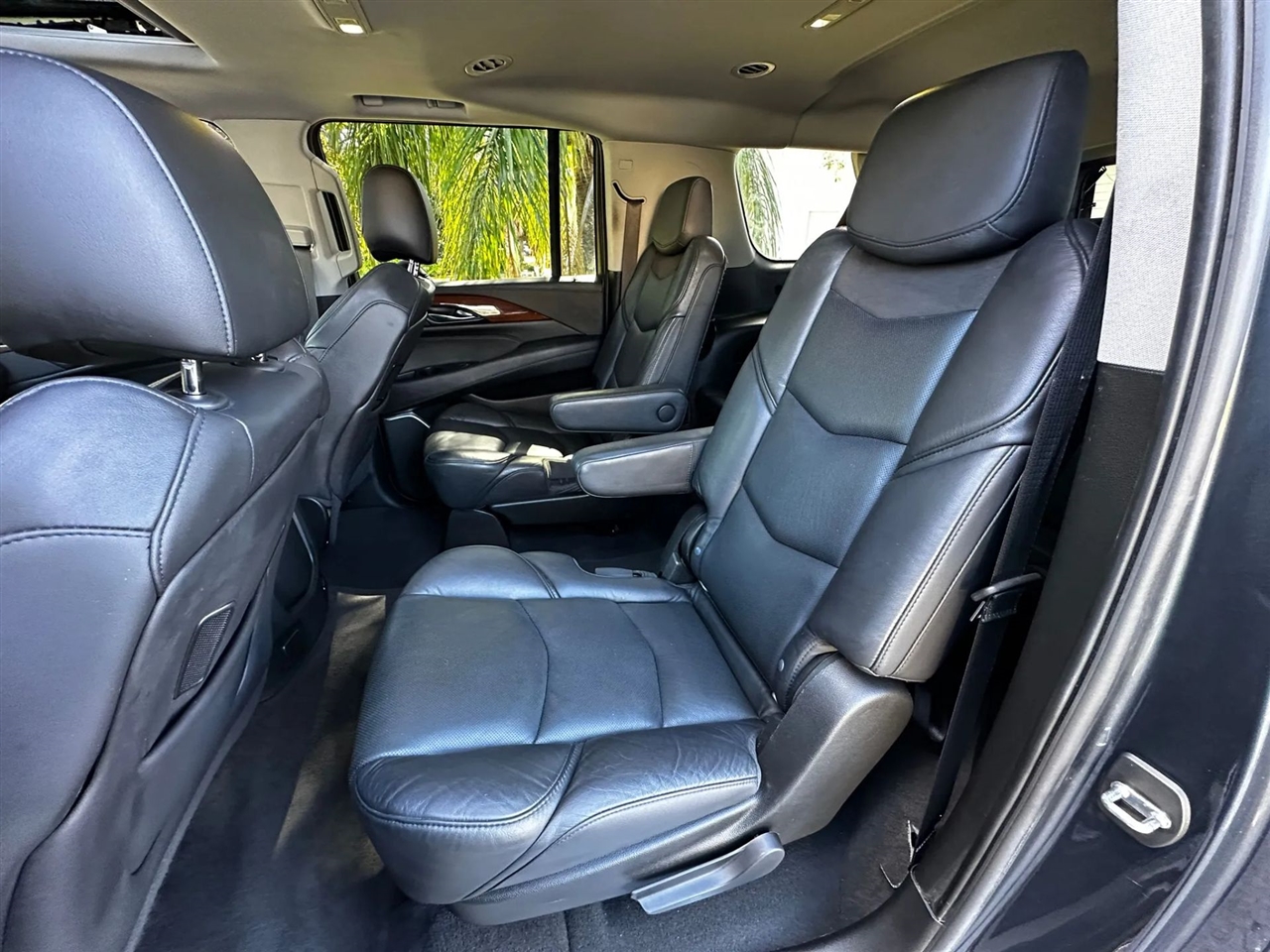 Cadillac Escalade ESV 2WD Luxury 2020 Cadillac Escalade ESV 2WD Luxury 2020