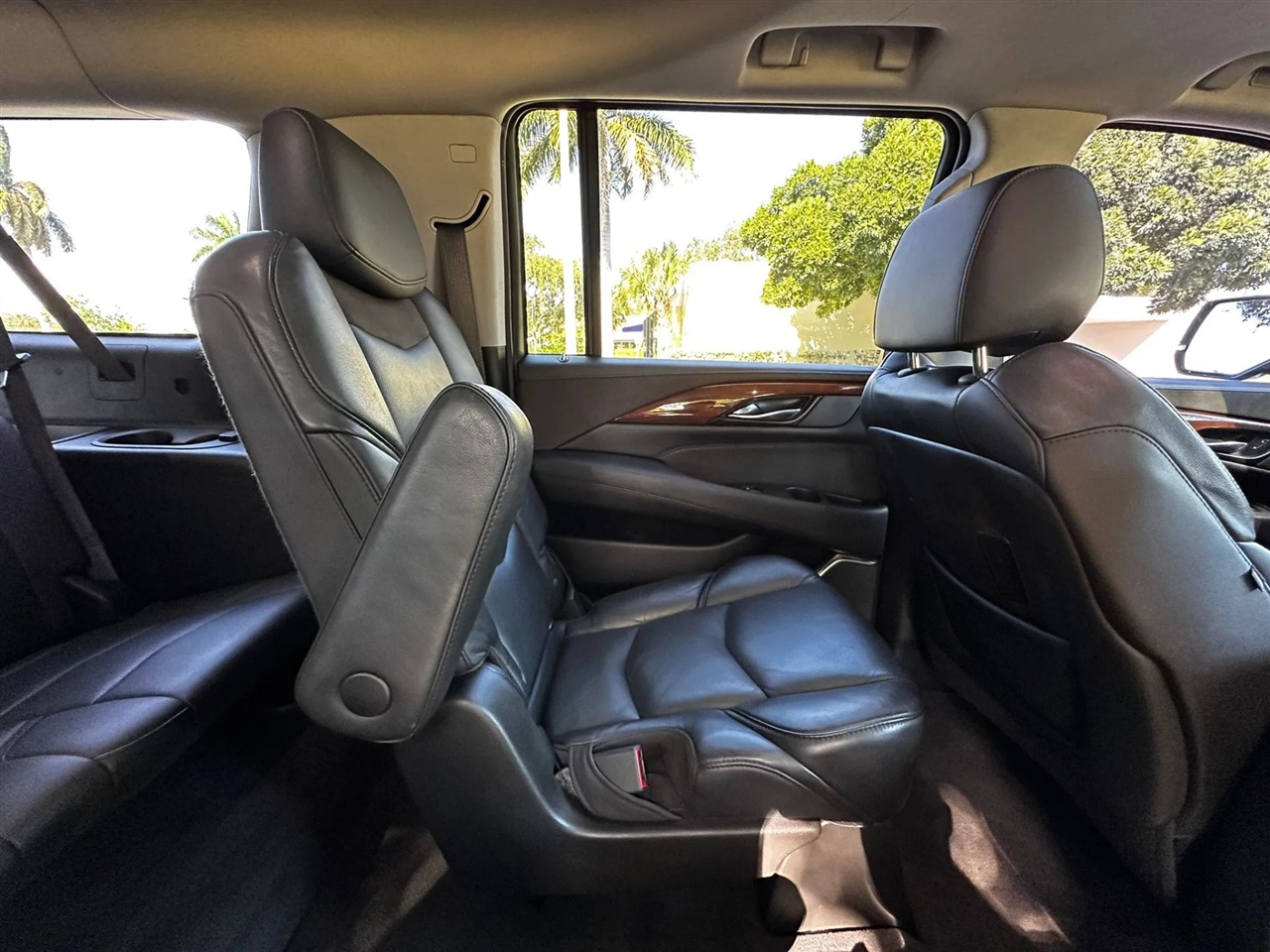 Cadillac Escalade ESV 2WD Luxury 2020 Cadillac Escalade ESV 2WD Luxury 2020